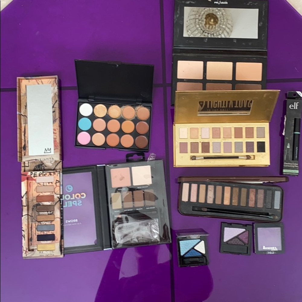 Makeup - Picture 2 of 2